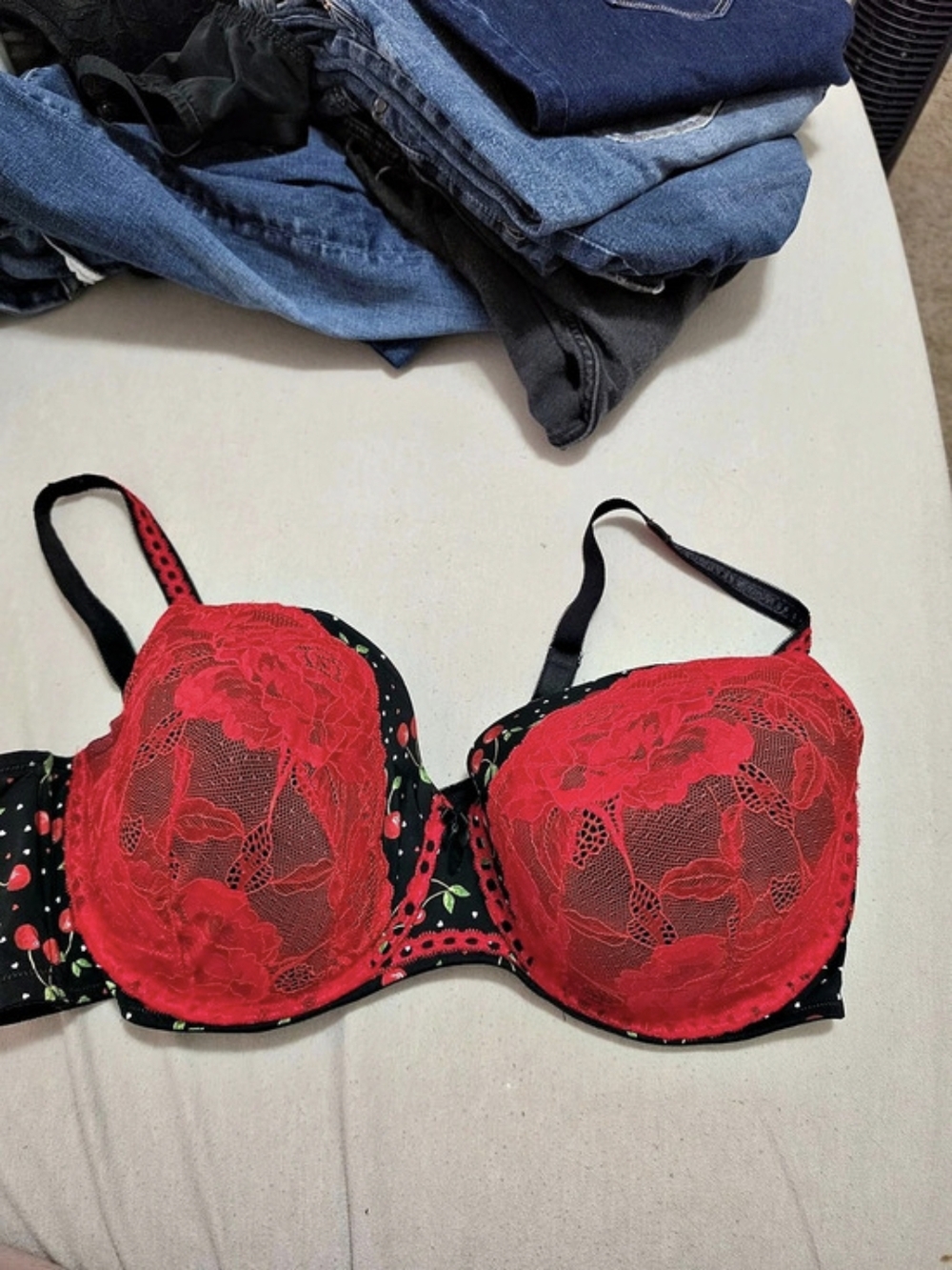 TORRID Cherry Lace Underwire Bra Black & Red 44DDD/44F Lightly Lined
